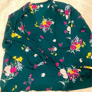 Old Navy Women’s Green Floral Top XXL